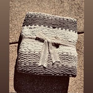 KING SIZE CHUNKY KNIT BLANKET